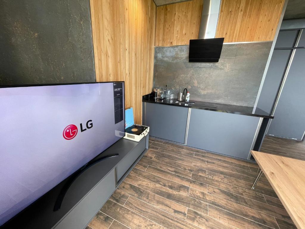 Kuchyň nebo kuchyňský kout v ubytování Green Escape -Eco Chakvi