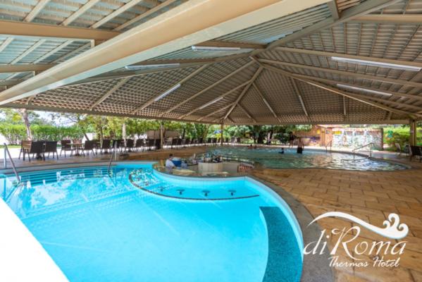 A piscina localizada em Thermas diRoma Hotel Incluso o acesso ao Acqua park todos os dias, exceto no dia do check-out ou nos arredores