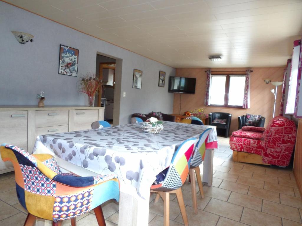 Appartement 3 pièces, 6 pers, près remontées, terrasse, cuisine équipée, 2 ch, animaux admis, WIFI