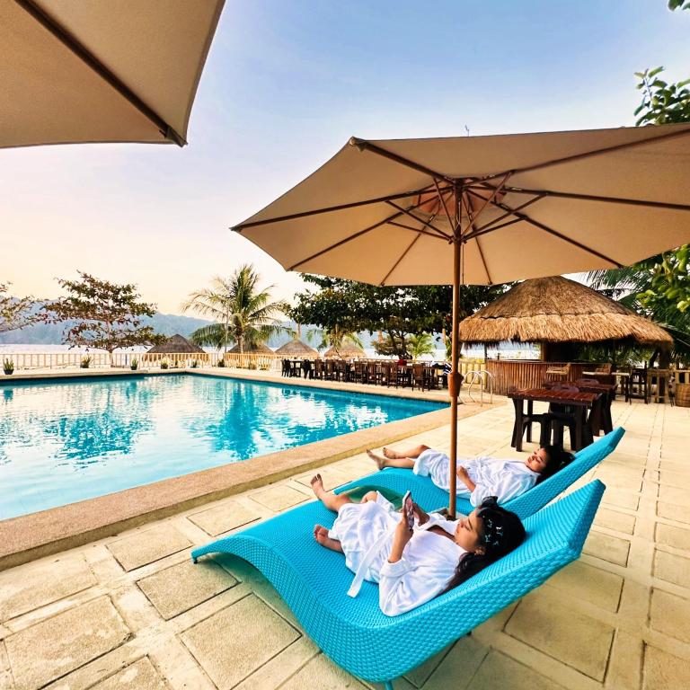 Bazén v ubytování Baia Serena Resort nebo v jeho okolí