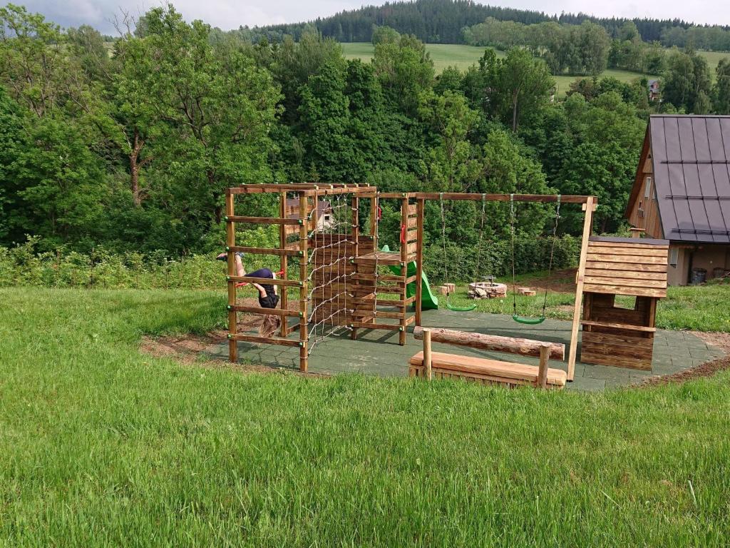 Herní místnost nebo prostor pro děti v ubytování Holiday Home Chalupa U Bobra-1 by Interhome