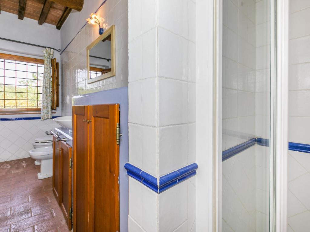 Kúpeľňa v ubytovaní Holiday Home Francigena-3 by Interhome