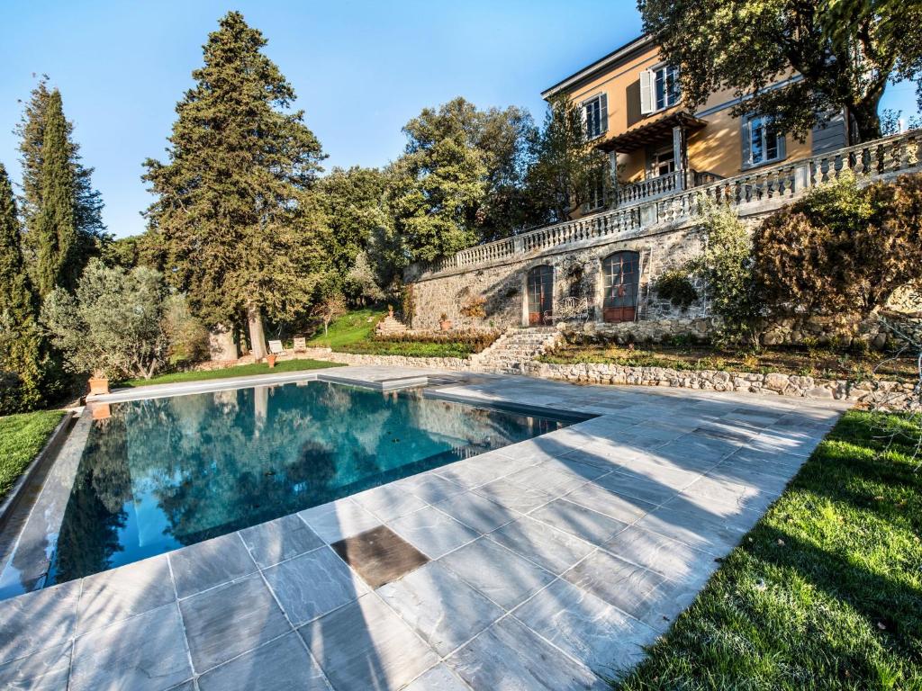 Πισίνα στο ή κοντά στο Villa Villa Belvedere - SGS135 by Interhome
