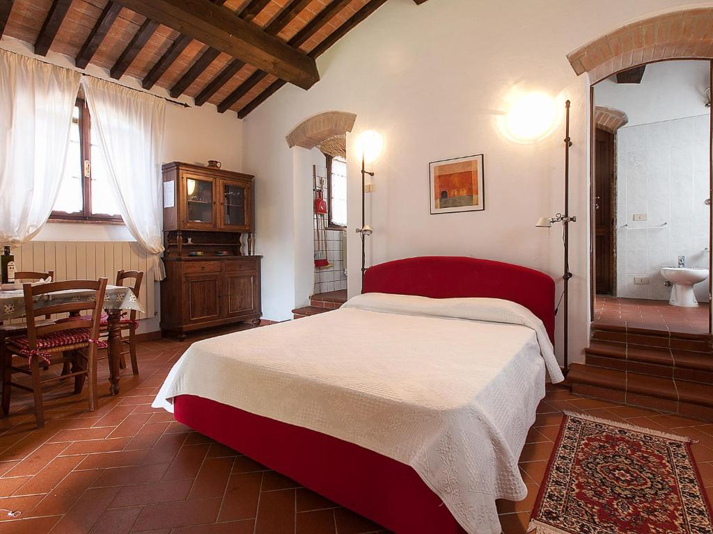 Posteľ alebo postele v izbe v ubytovaní Holiday Home Le Palaie - 'Pizzeria' - PEC207 by Interhome
