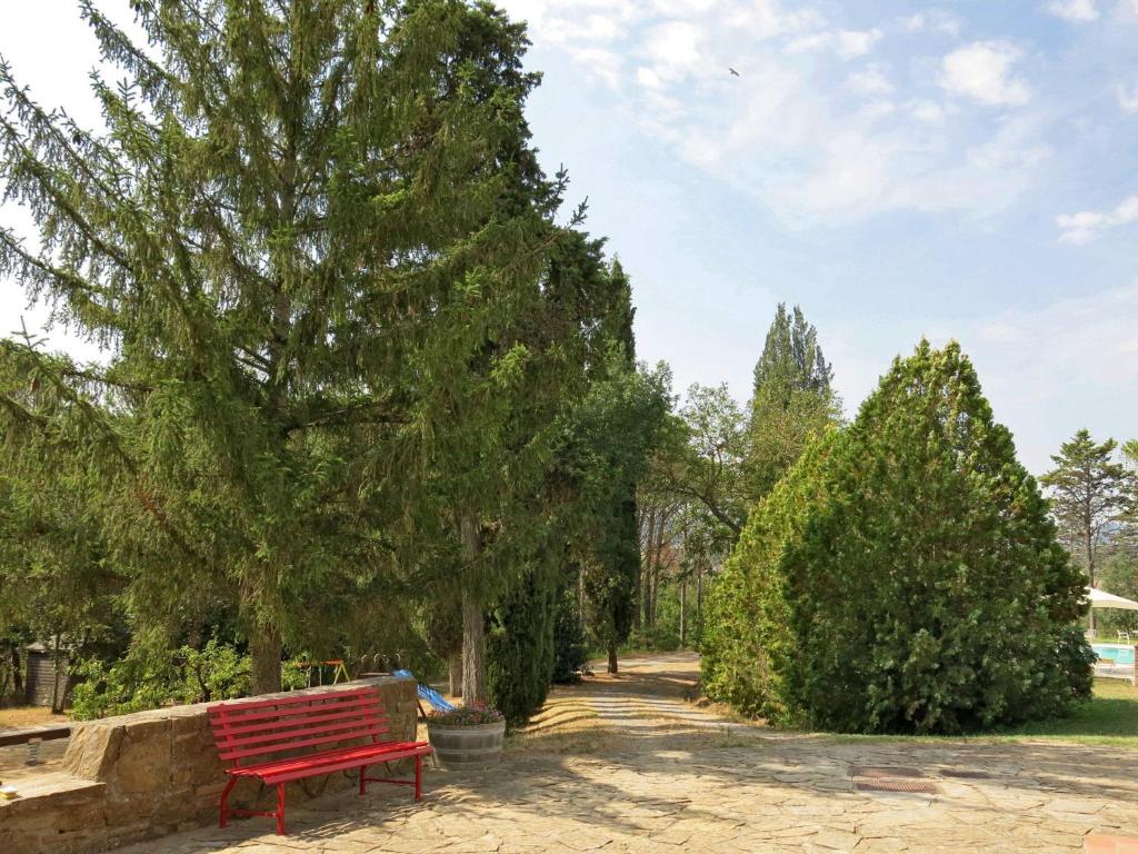 Vonkajšia záhrada v ubytovaní Holiday Home Le Palaie - 'Pizzeria' - PEC207 by Interhome