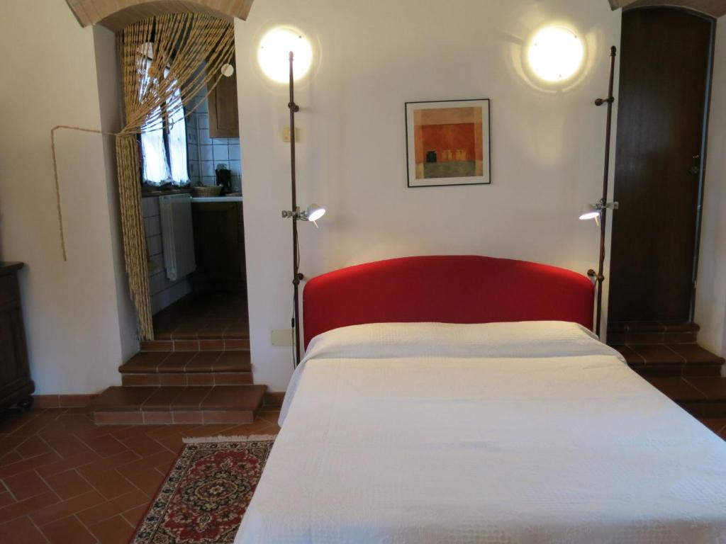 Posteľ alebo postele v izbe v ubytovaní Holiday Home Le Palaie - 'Pizzeria' - PEC207 by Interhome