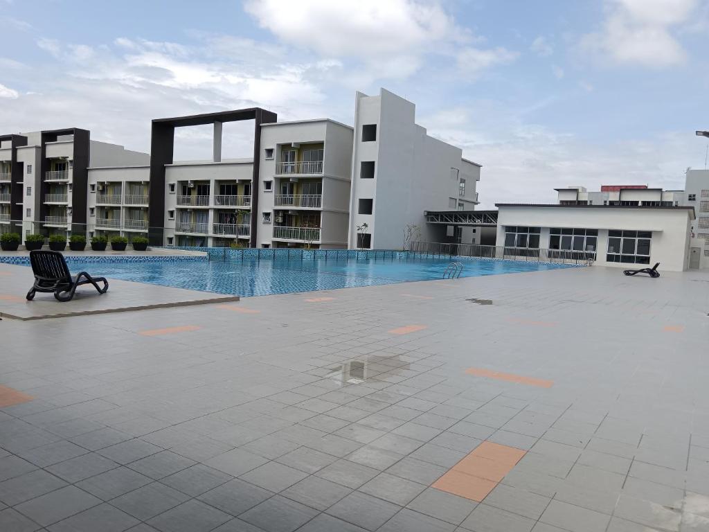 Residensi Vista Hijauan, UKM, Bandar Baru Bangiの敷地内または近くにあるプール