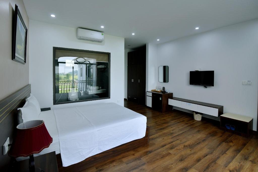 Lotus Hotel Ninh Bình - Double Room With Pool View