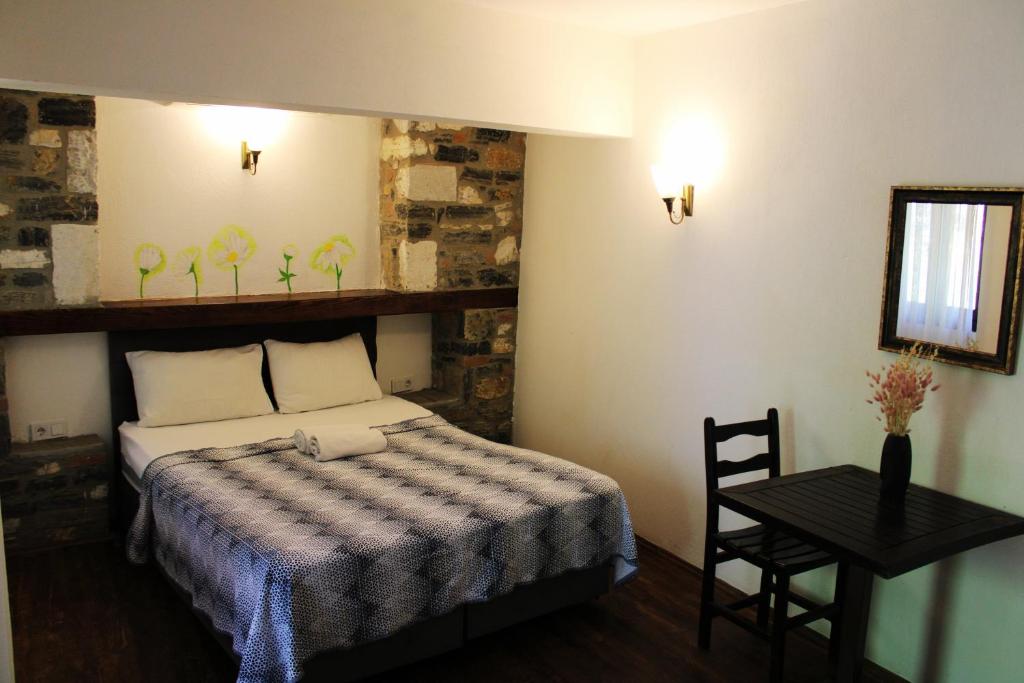Pir Efes Konakları - Habitación Doble Estándar