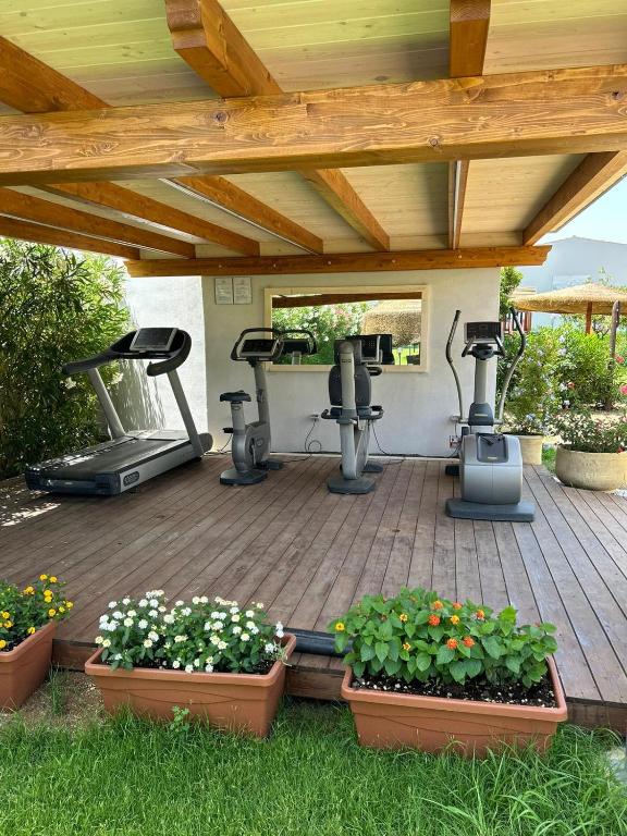 Posilňovňa alebo fitness centrum v ubytovaní iH Hotels Le Zagare Resort