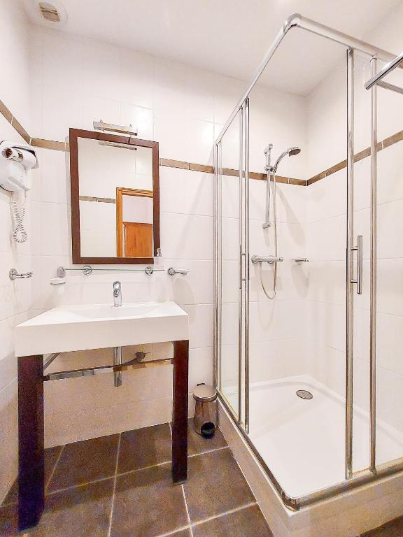 Le Haras des Charmilles - Double Room With Private Bathroom