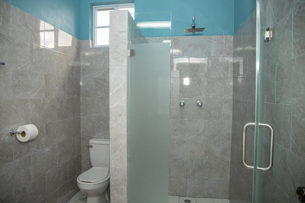 Koupelna v ubytování New 2 Bedroom Apartment in Corinth, Gros Islet, Saint Lucia