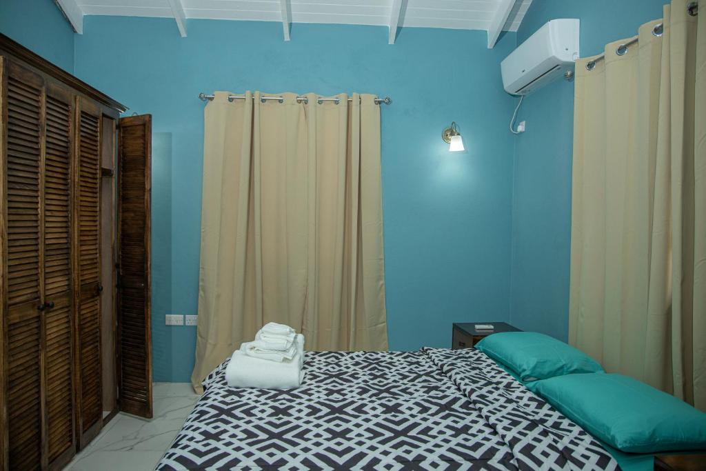 Postel nebo postele na pokoji v ubytování New 2 Bedroom Apartment in Corinth, Gros Islet, Saint Lucia