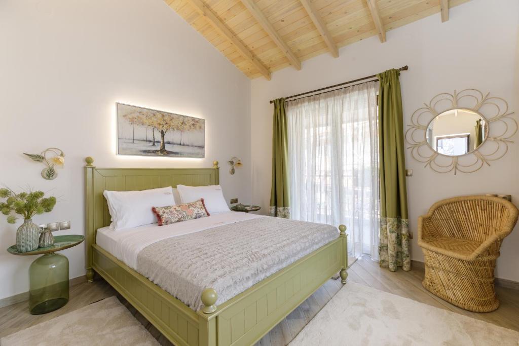 Postel nebo postele na pokoji v ubytování Meydani Suites