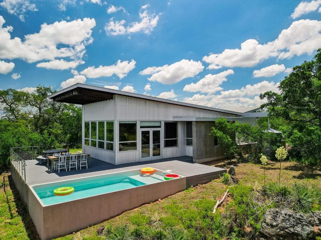 Lazo House Riverfront with Overlooking Llano River, Llano (updated prices 2024)