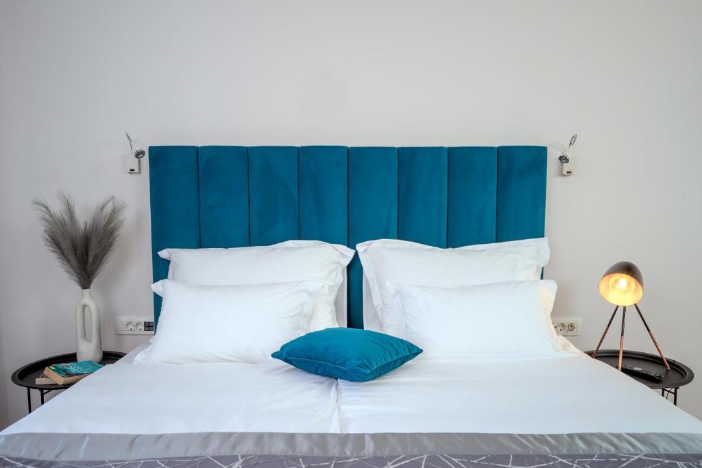 Кровать или кровати в номере Hotel SOL