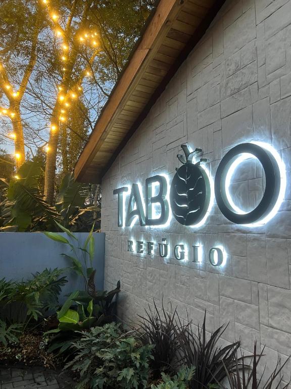 Certifikát, hodnocení, plakát nebo jiný dokument vystavený v ubytování Taboo Refúgio