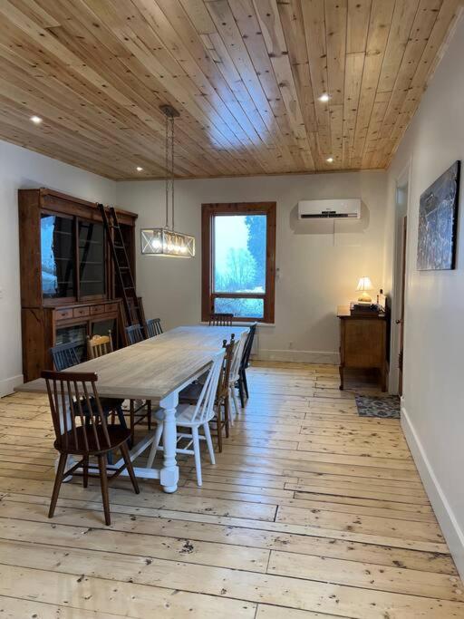 Posezení v ubytování Maison du Havre Grand Duplex