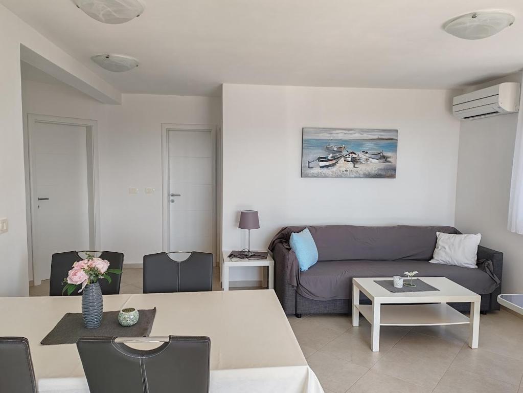 Posezení v ubytování Apartments Oleander Lovrečica-residence with pool
