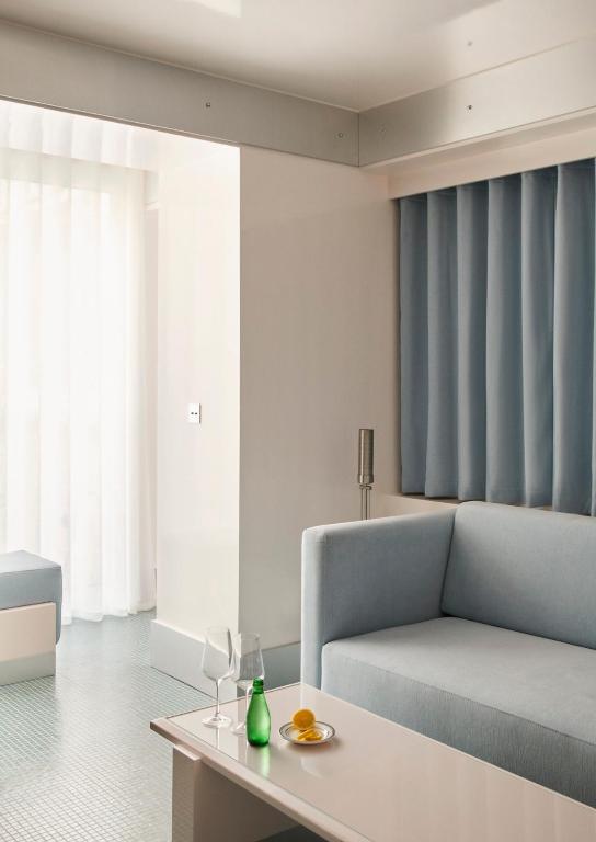 رزرو هتل، Pied A Terre - هنر و صنایع دستی | 09037376597