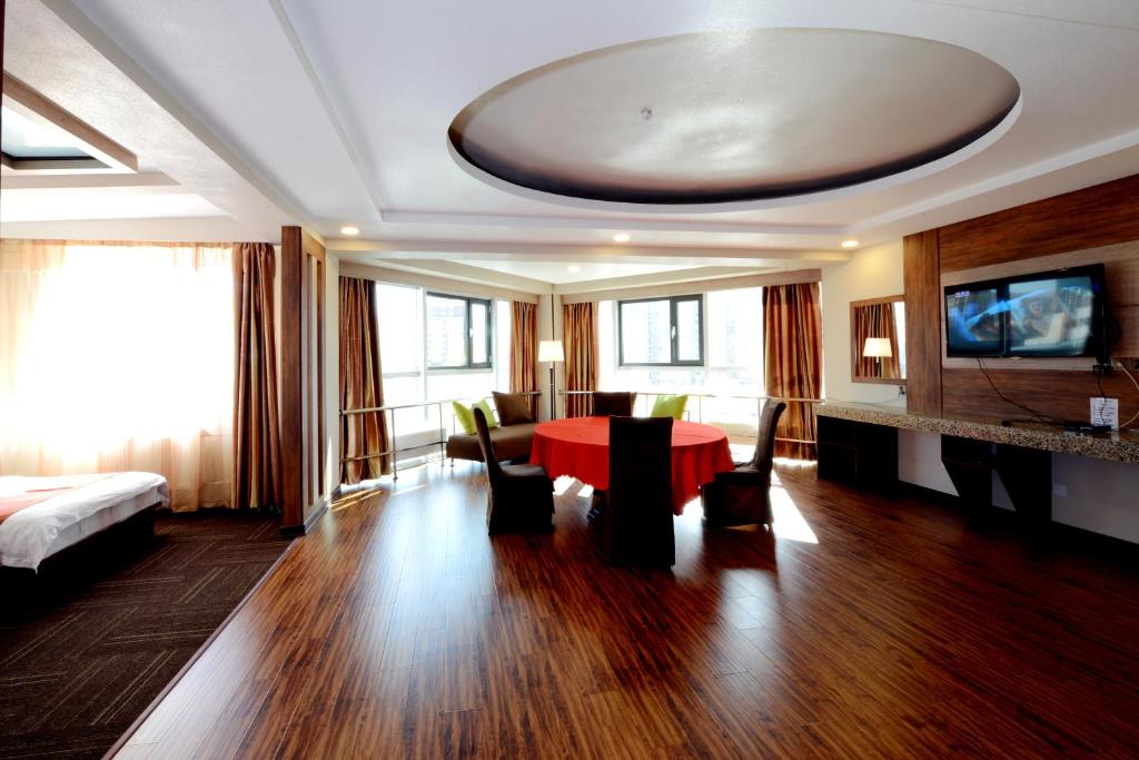 Zolo Hotel - Deluxe Twin Room