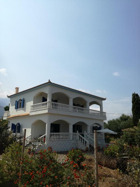 Beach house, Kyparissia Updated 2024 Prices