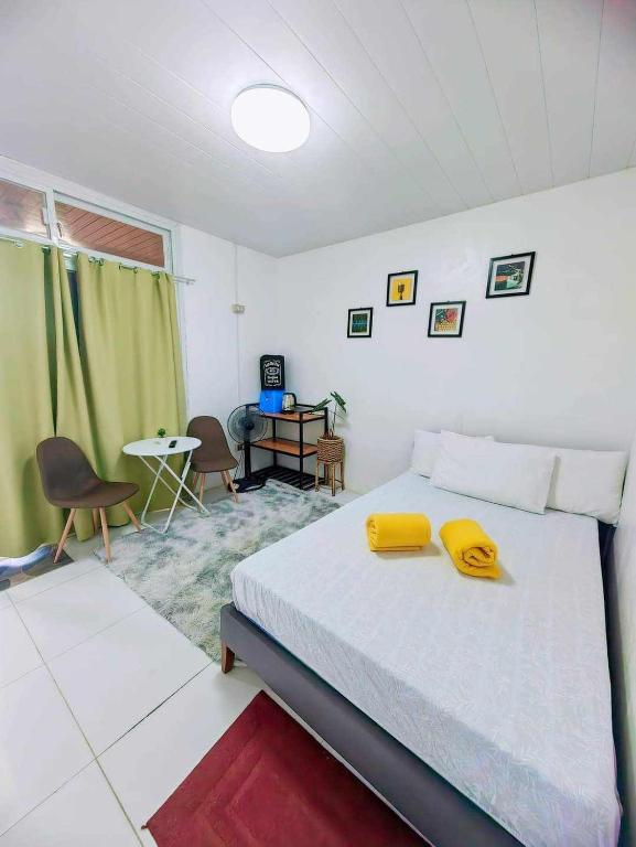 Postel nebo postele na pokoji v ubytování Jaoren Transient House