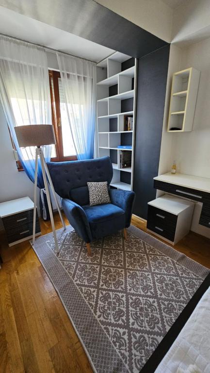 เตียงในห้องที่ S&S Centre Apartment