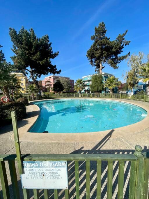 Bazén v ubytování Amplio departamento en Mirasol nebo v jeho okolí