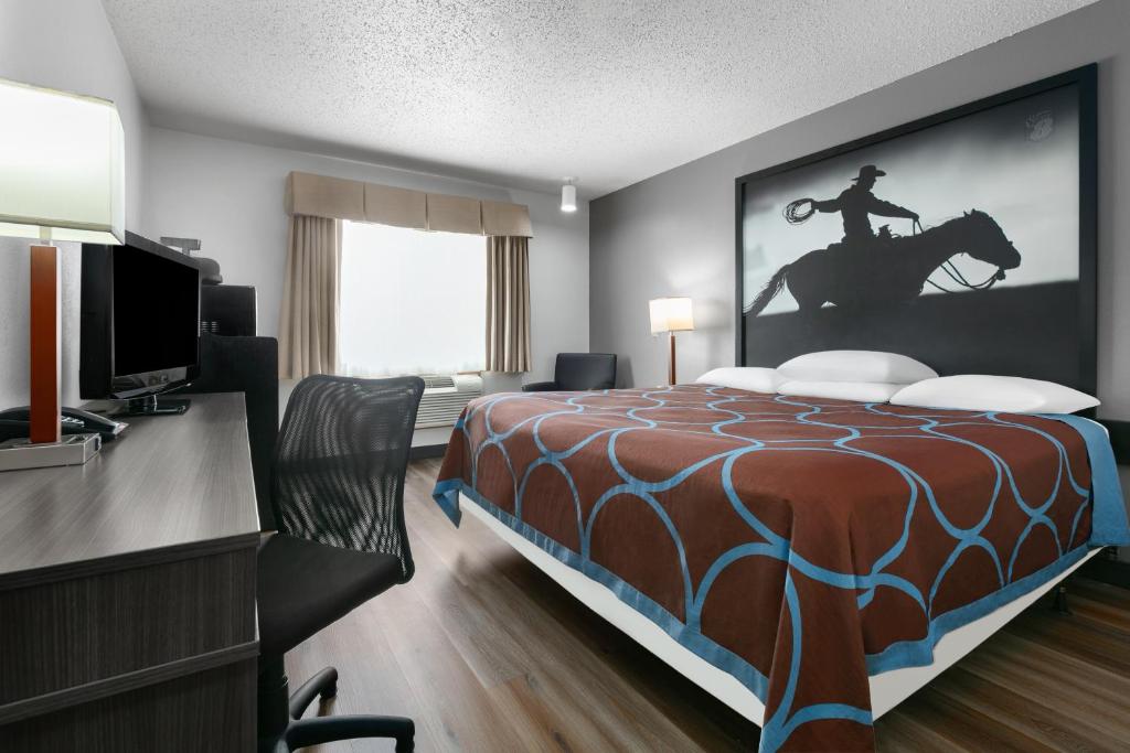 Super 8 by Wyndham Grapevine/DFW Airport Northwest photo