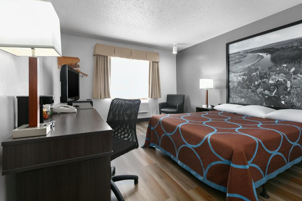 Super 8 by Wyndham Grapevine/DFW Airport Northwest - Queen Room - Non Fumatori