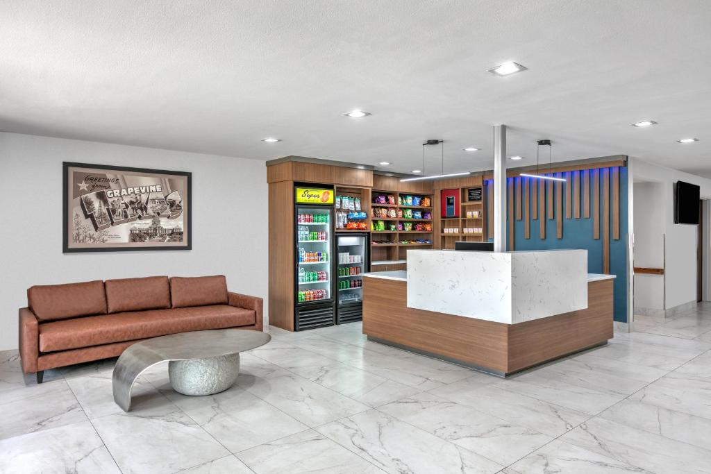 Posezení v ubytování Super 8 by Wyndham Grapevine/DFW Airport Northwest