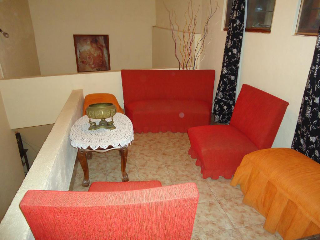 Lady Gordons Homestay - 2