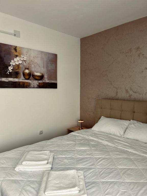 GreenHill Apartments - Habitación Doble Con Balcón