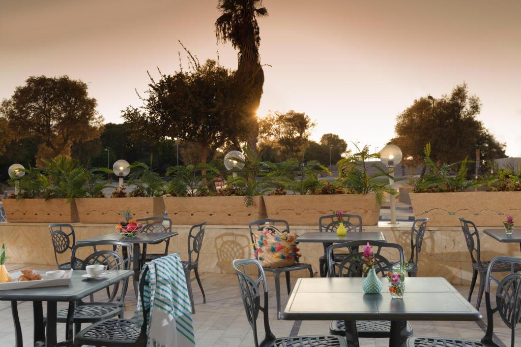 Restaurace v ubytování Grand Beach Hotel