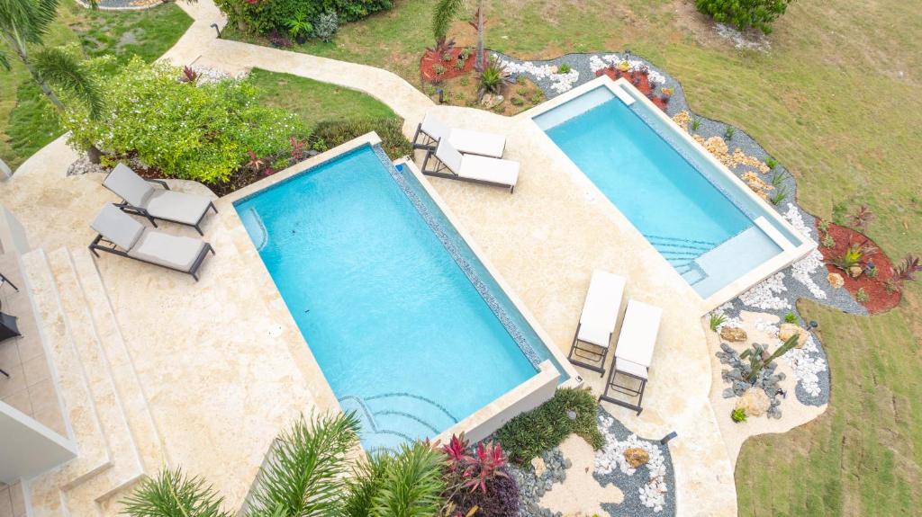 Bazén v ubytování Rincon View Suites nebo v jeho okolí