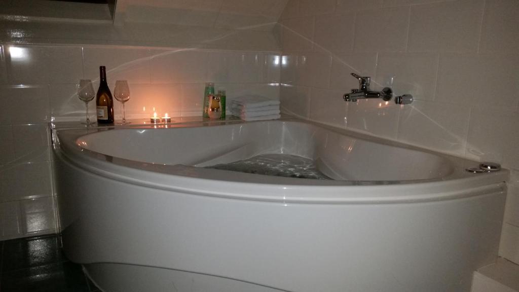 Logement Hellevoetsluis - Comfort Double Room With Hot Tub