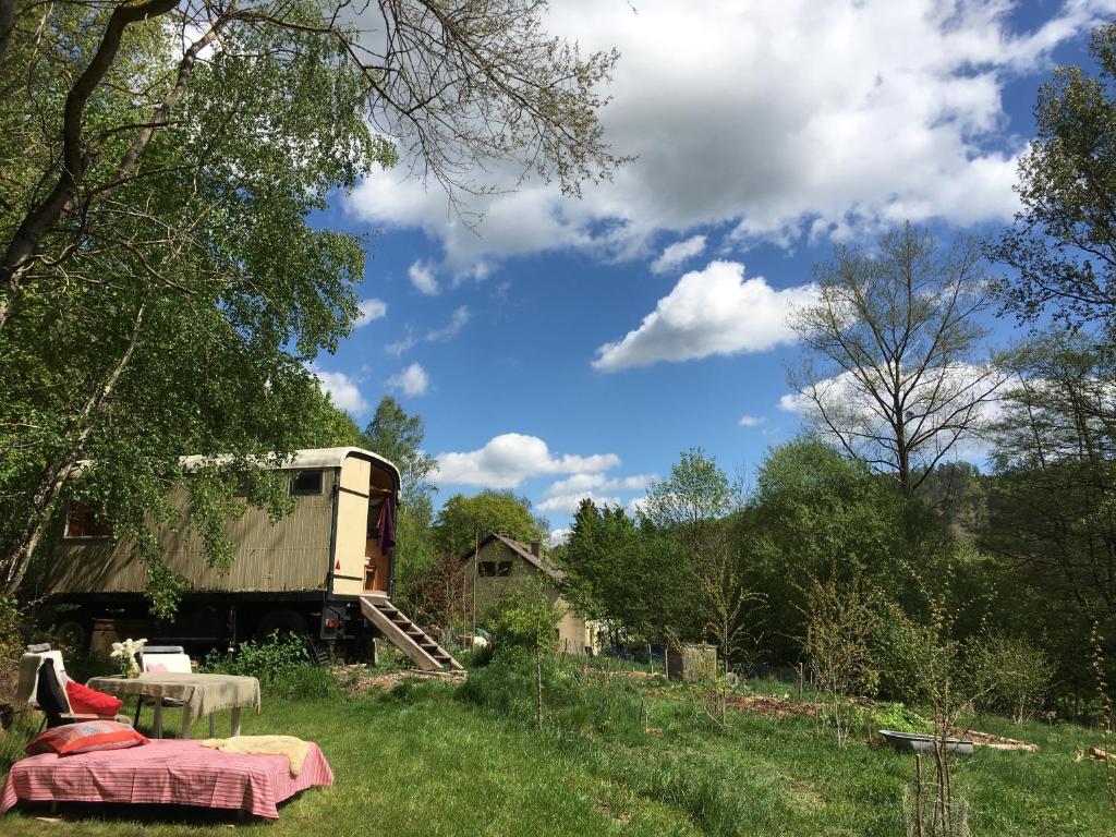 Zahrada ubytování Kuscheliger Zirkuswagen im Wildgarten