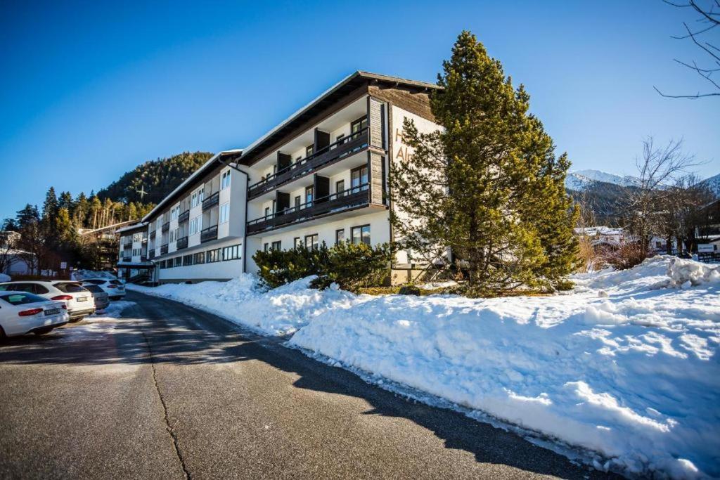 Fotografia z galérie ubytovania Appartement HERZLICHKEIT mit Hallenbad und Sauna by MoniCare v destinácii Seefeld in Tirol