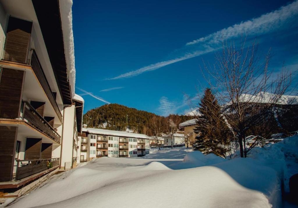 Fotografia z galérie ubytovania Appartement HERZLICHKEIT mit Hallenbad und Sauna by MoniCare v destinácii Seefeld in Tirol