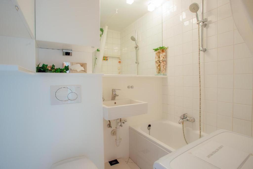 Fotografia z galérie ubytovania Appartement HERZLICHKEIT mit Hallenbad und Sauna by MoniCare v destinácii Seefeld in Tirol