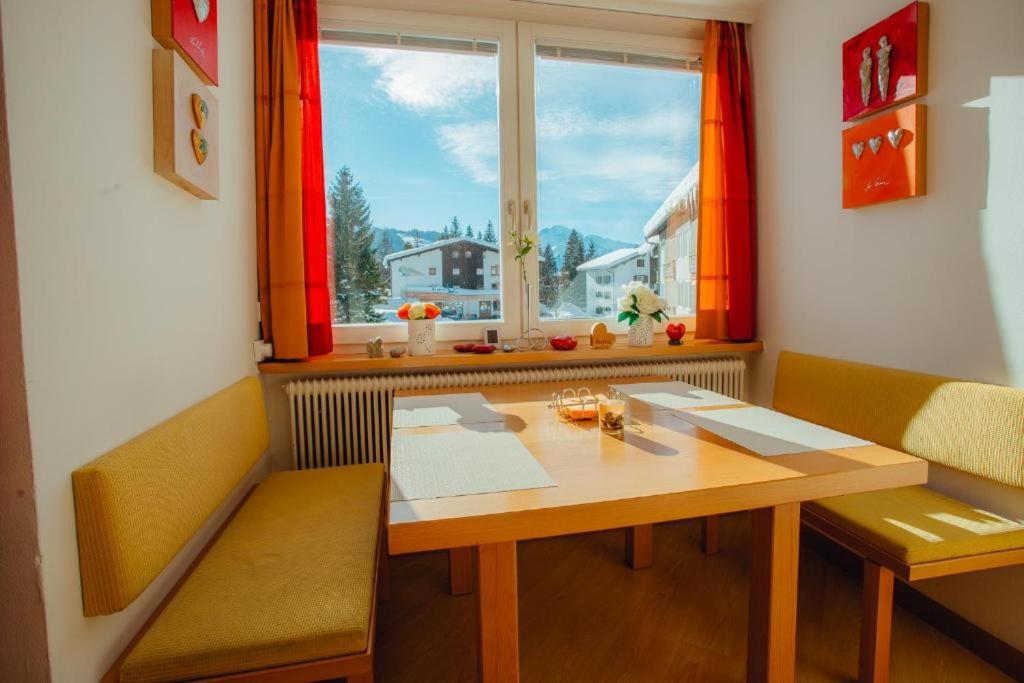 Fotografia z galérie ubytovania Appartement HERZLICHKEIT mit Hallenbad und Sauna by MoniCare v destinácii Seefeld in Tirol