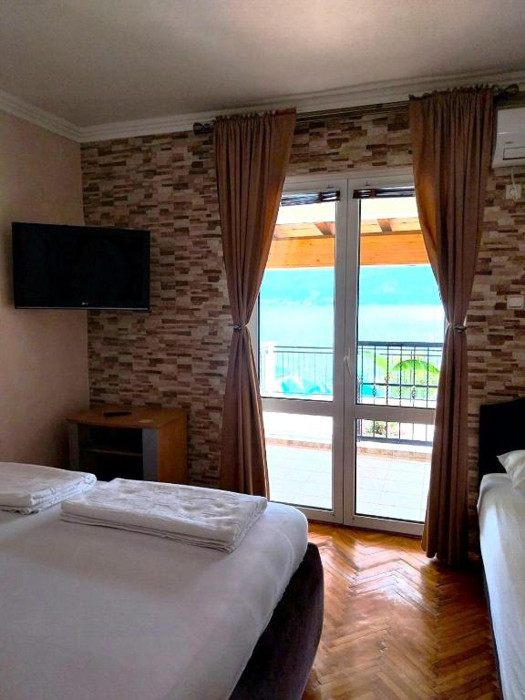 Apartments Sun House - Two Bedroom Apartment With Terrace And Sea View