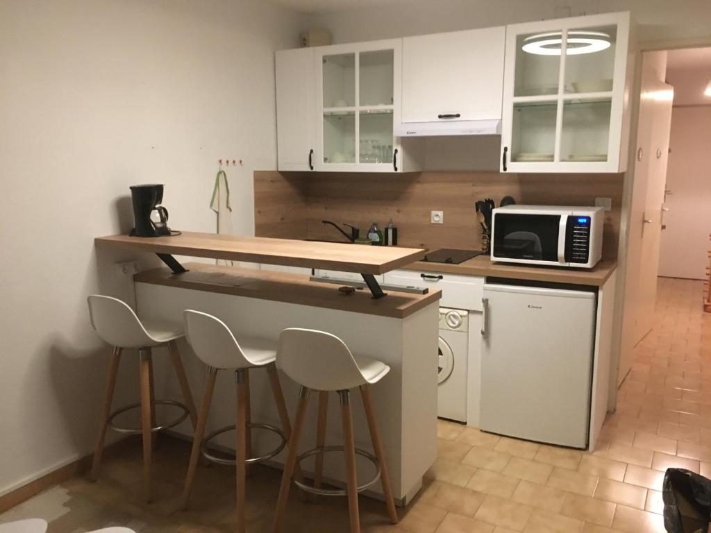 Gallery image of Studio cabine dans résidence avec piscine in Valras-Plage