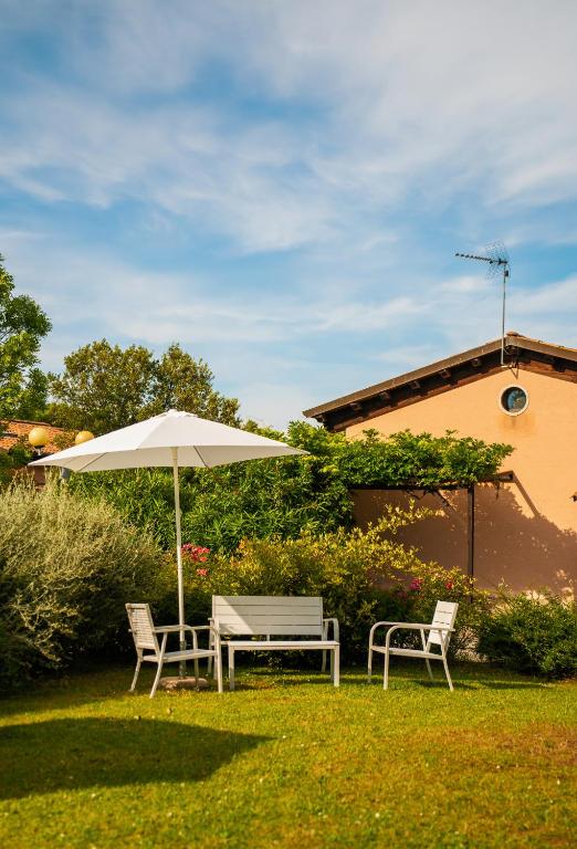 A garden outside Villaggio Ca' Laguna