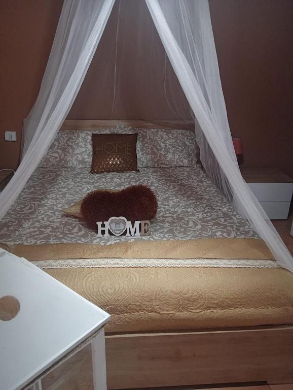 Postel nebo postele na pokoji v ubytování La soffitta di Megan