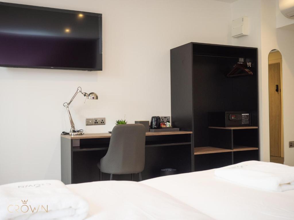 Crown Hotel - Resim 4