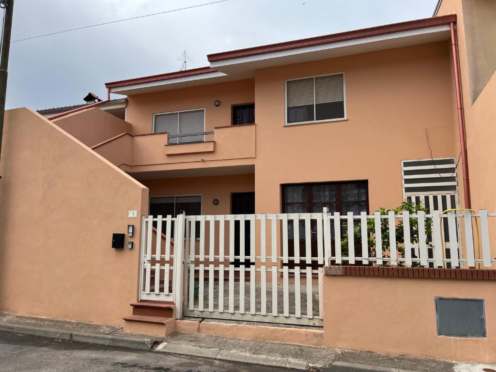 Costa Ovest a Terralba - Spazioso Appartamento con Vista