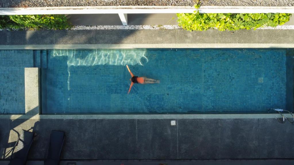 ホテル ブランバンガンの敷地内または近くにあるプール