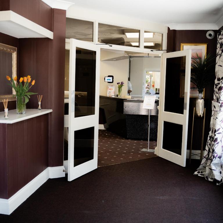 The Mayfair Hotel - Resim 3